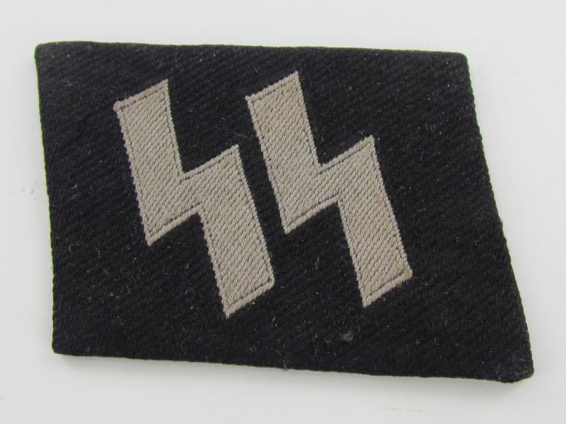 Waffen-SS ‘BeVo’ collar tab