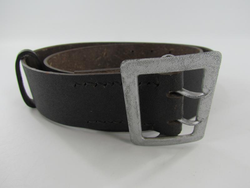 WH/SS officer double claw belt in Ersatz Preßstoff leather....Mint