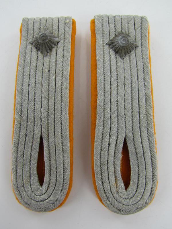 Wehrmacht ( Heer ) Gendarmerie Oberleutnant Shoulder Boards