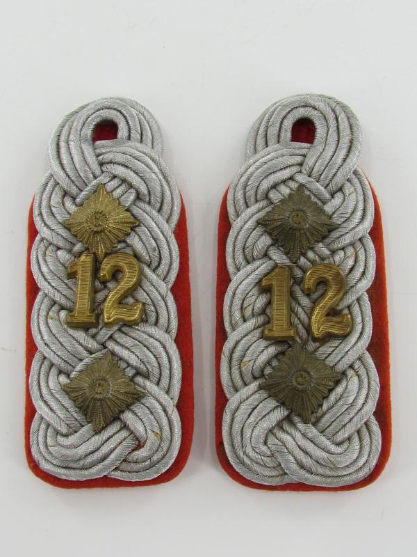 Luftwaffe 'Oberst des Artillerie-Regiments 12' Shoulder Boards