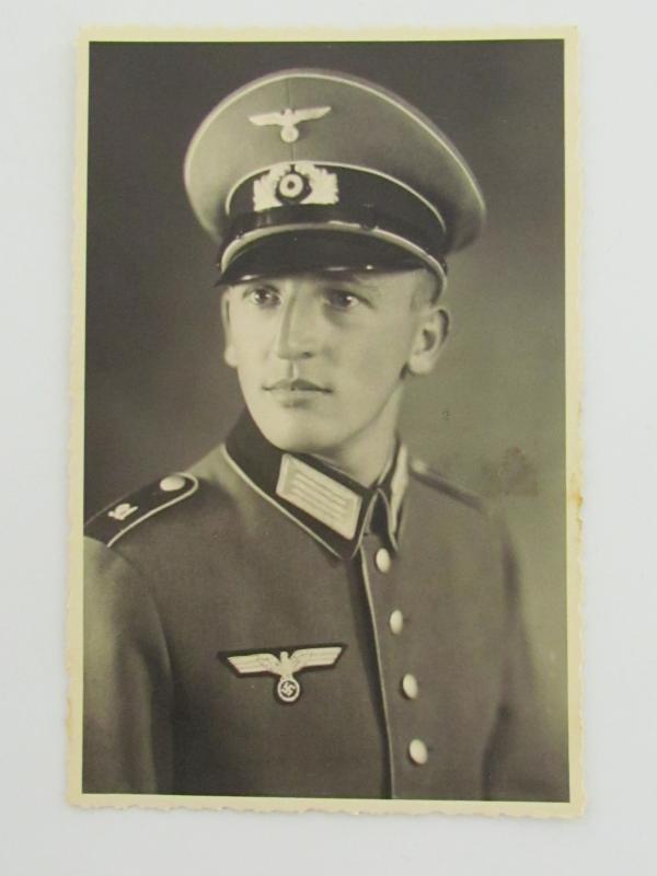 Portrait Photo of a Wehrmacht Soldier ( Gebirgsjäger )