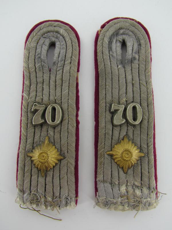 Wehrmacht (Heer) Nebelwerfer Regiment 70 Oberleutnanteutnant Shoulder Boards