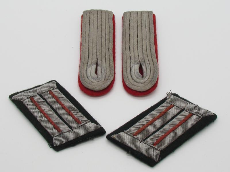 Wehrmacht Artillery Lieutenant shoulder boards & collar tabs