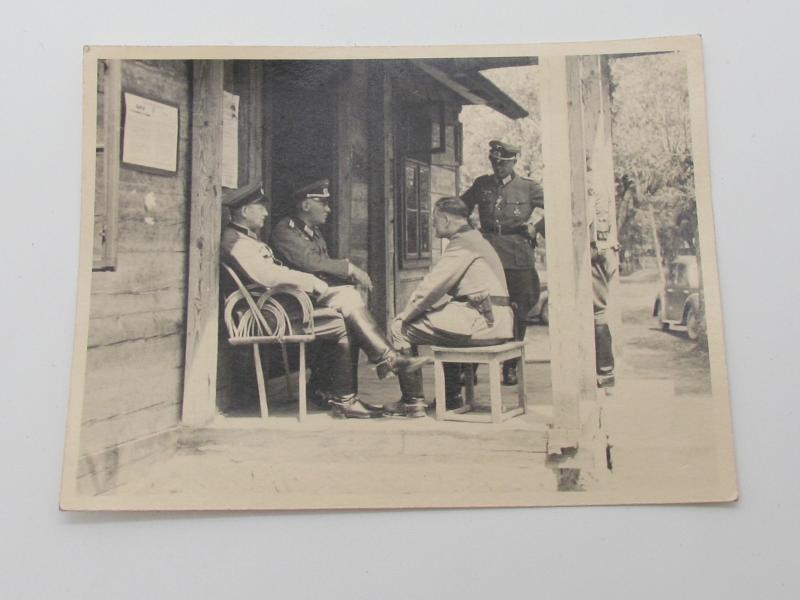 Photo of a Wehrmacht Soldiers in a meeting