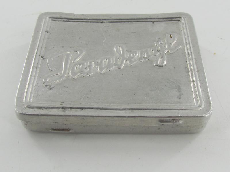 WWII era German 'paravenÿl' small tin box