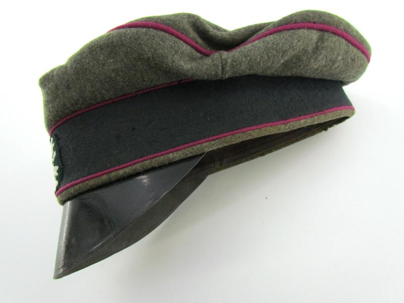 Wehrmacht (Heer) Nebelwerfer Truppen ( Smoke Troops ) Officer 'Crusher' Visor Cap