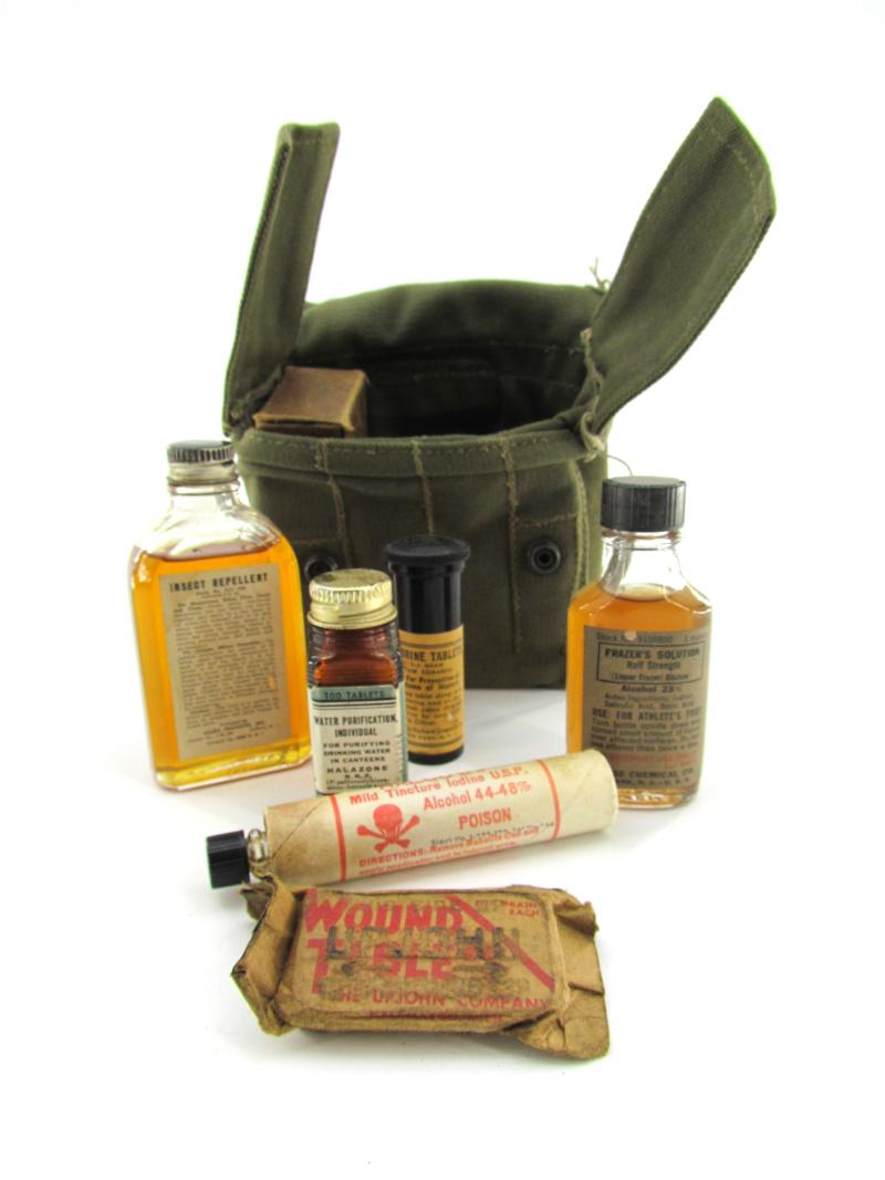 US WWII M2 Jungle First Aid Kit 1944