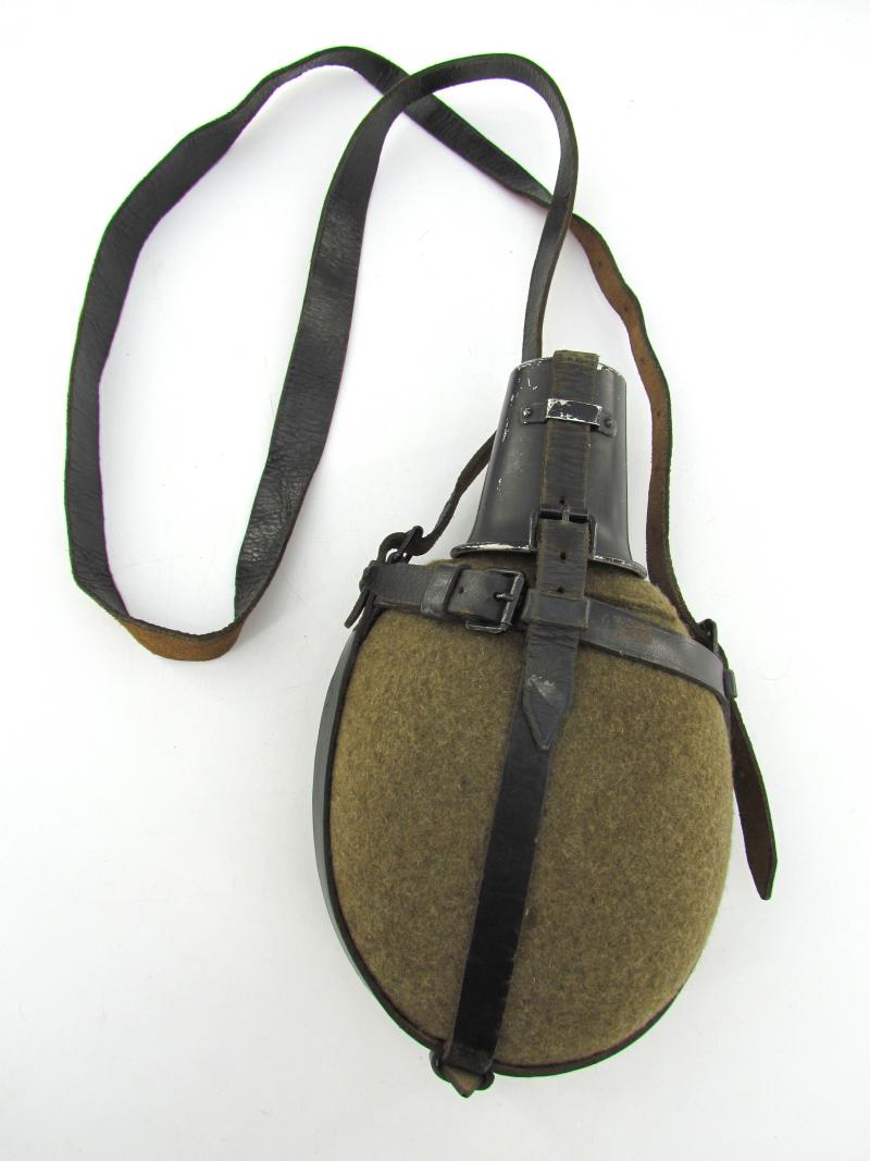 Wehrmacht Matching Medical ‘Sanitäter’ Canteen SSL40....Mint