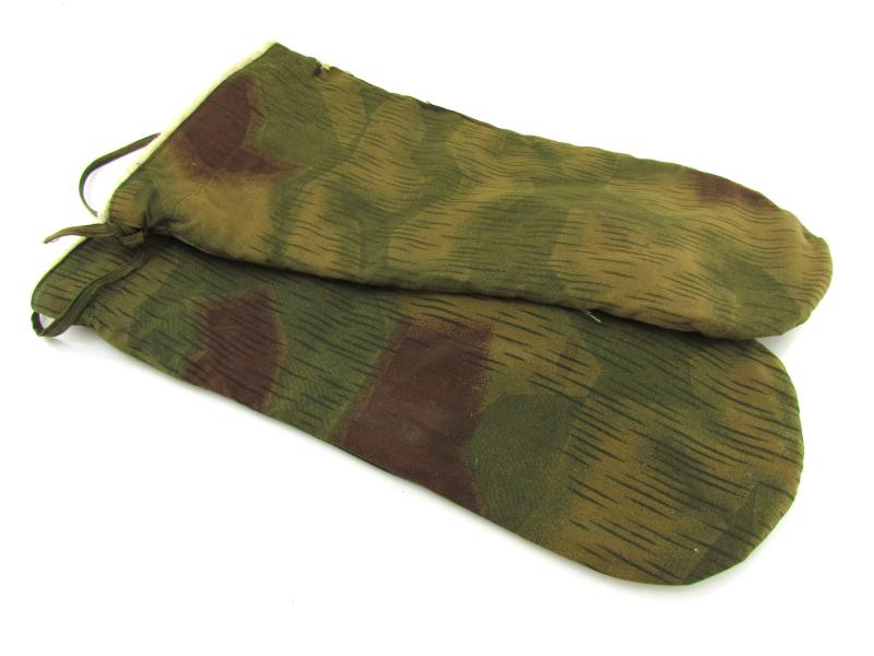 Non Reversible Parka Mittens in Sumpftarn Camouflage