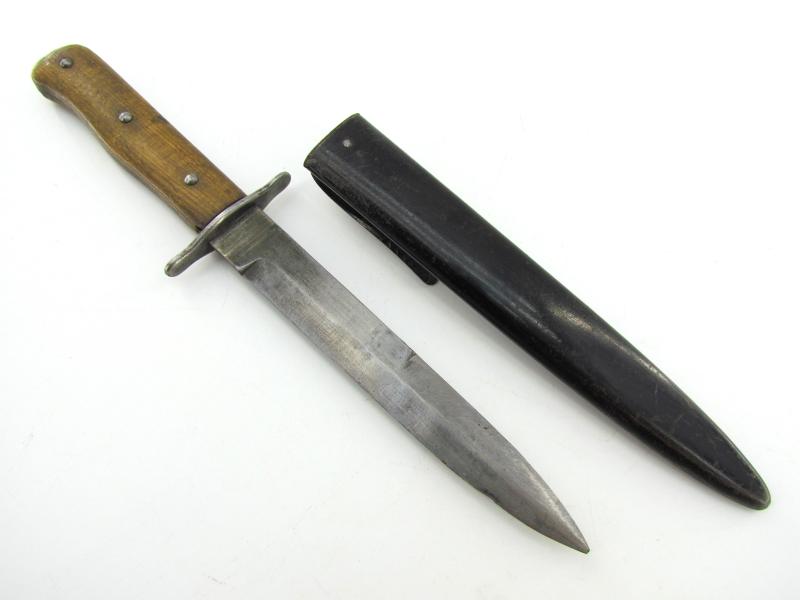 Luftwaffe combat boot knife or Stiefelmesser marked L6