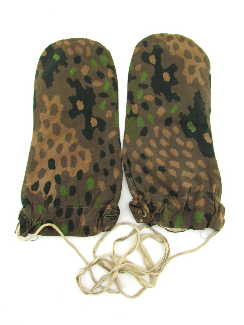 Waffen SS Dot Pattern Reversible Mittens