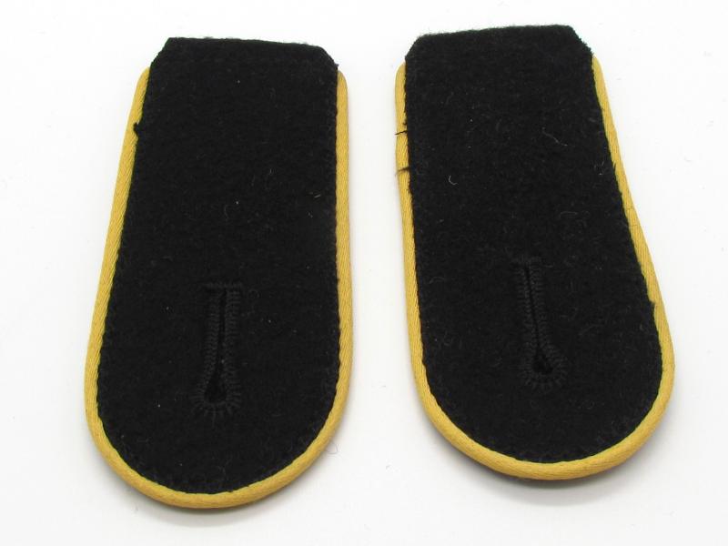 Waffen SS Reconnaissance (Aufklärung) Shoulder Boards