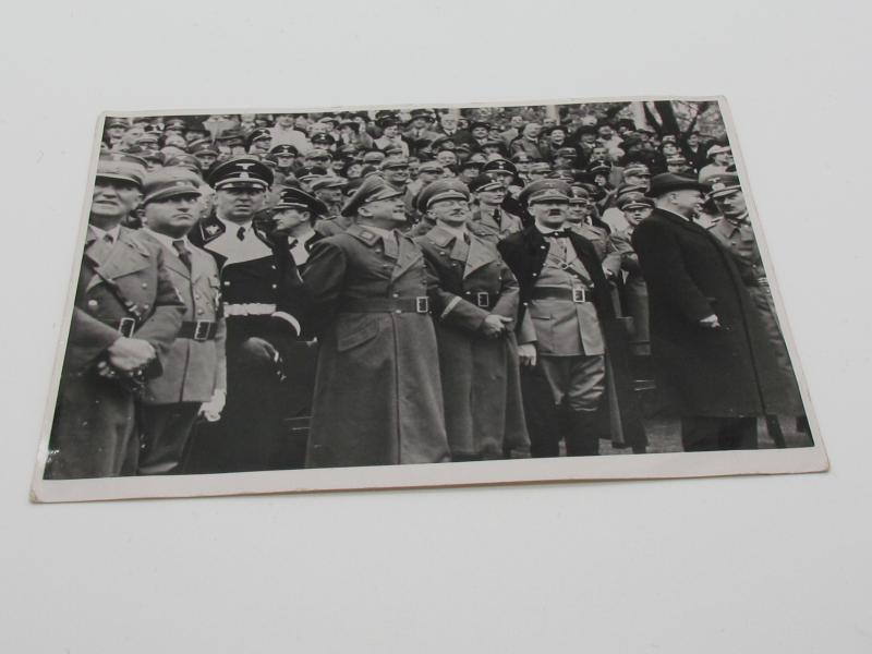 Original WWII German Photo ( Adolf with entourage)