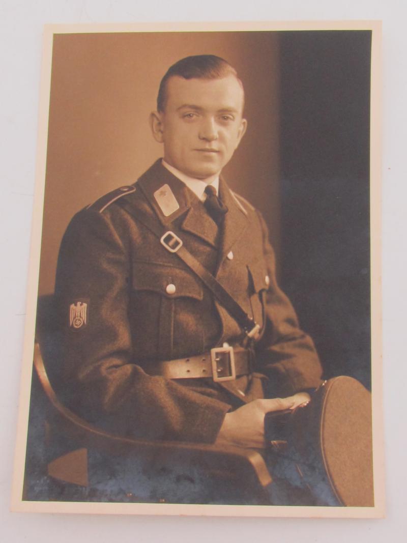 Portrait Photo ( Postcard ) of a DRK Member