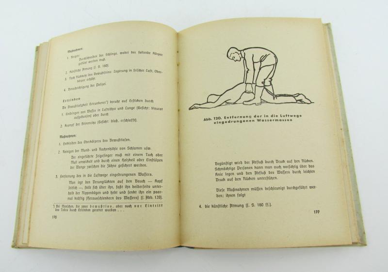 DRK 'Amtliches Unterrichtsbuch über Erste Hilfe'