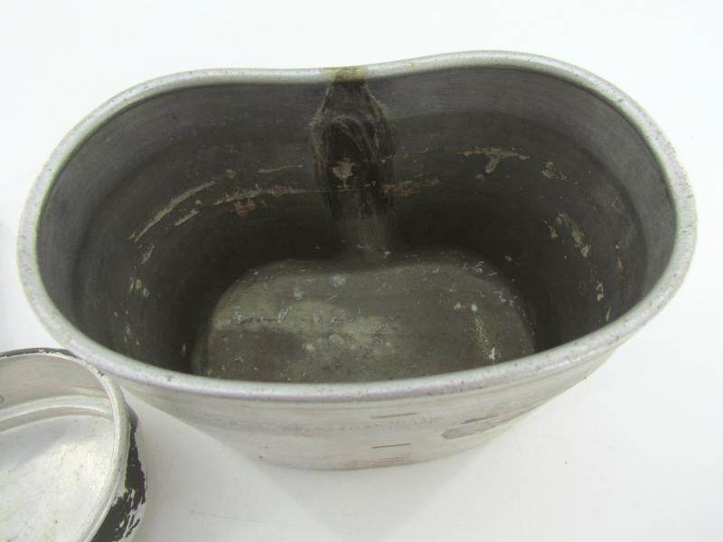 WH/SS M31 Matching Messkit Marked A.W.G.40