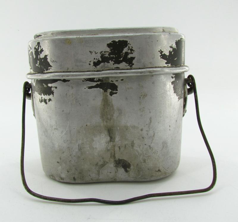 WH/SS M31 Matching Messkit Marked A.W.G.40