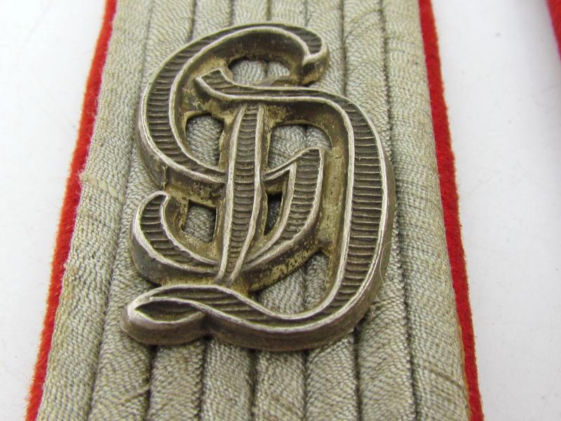 Wehrmacht 'Grossdeutschland' artillery insignia set