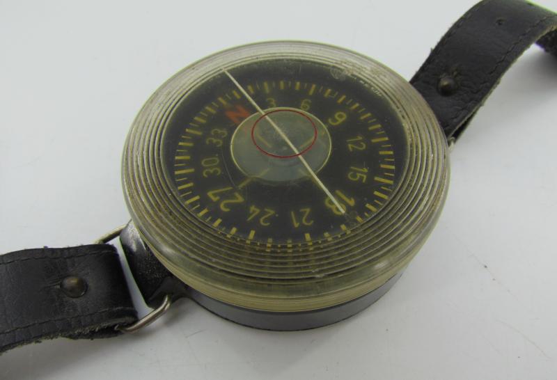 Luftwaffe ( Pilot ) Wristband Compass AK39