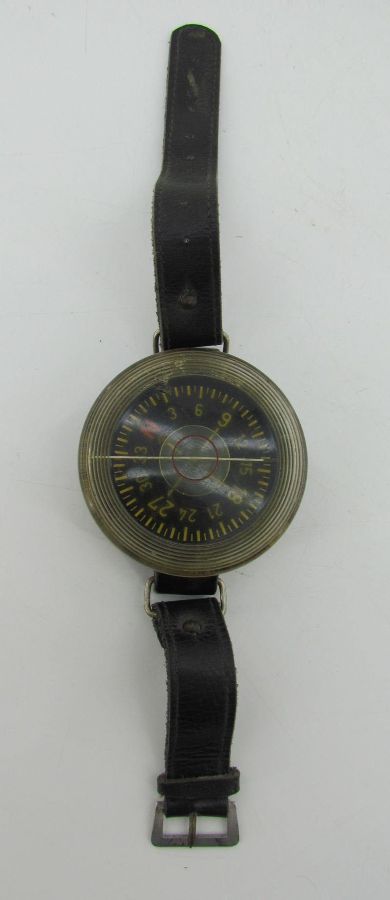 Luftwaffe ( Pilot ) Wristband Compass AK39