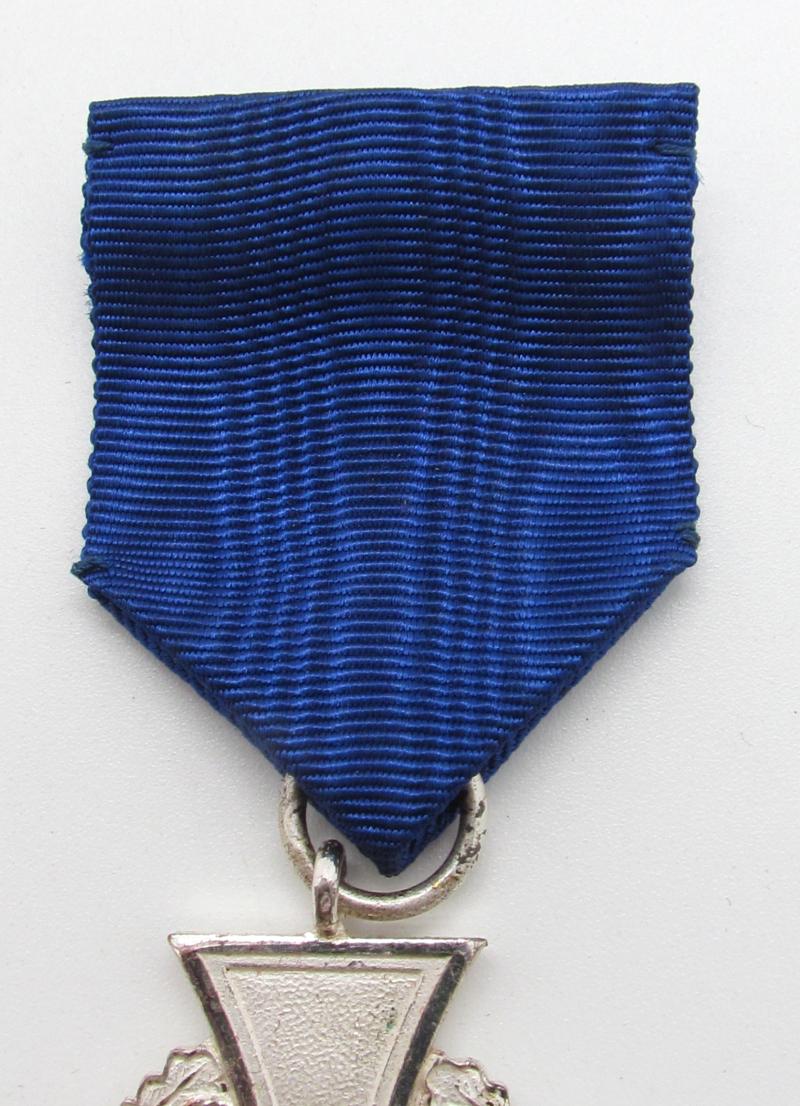 Cased 25 Years Faithful Service Medal ( 'Paul Meybauer' )