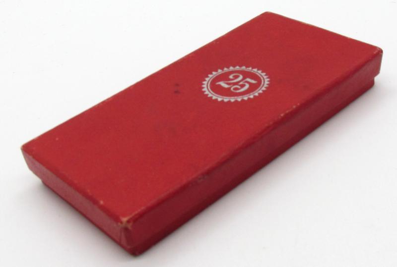 Cased 25 Years Faithful Service Medal ( 'Paul Meybauer' )