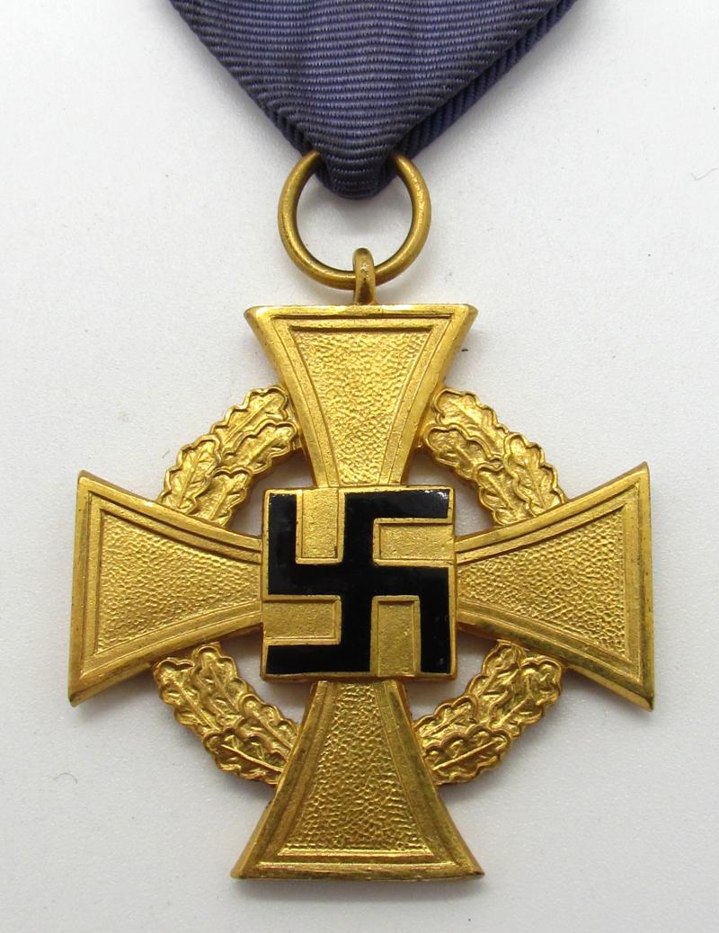 Cased 40 Years Faithful Service Medal ( Deschler )