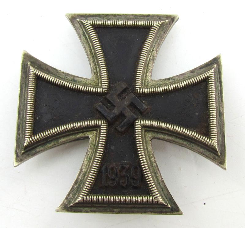 Iron Cross 1st Class 1939  ( Klein & Quenzer )