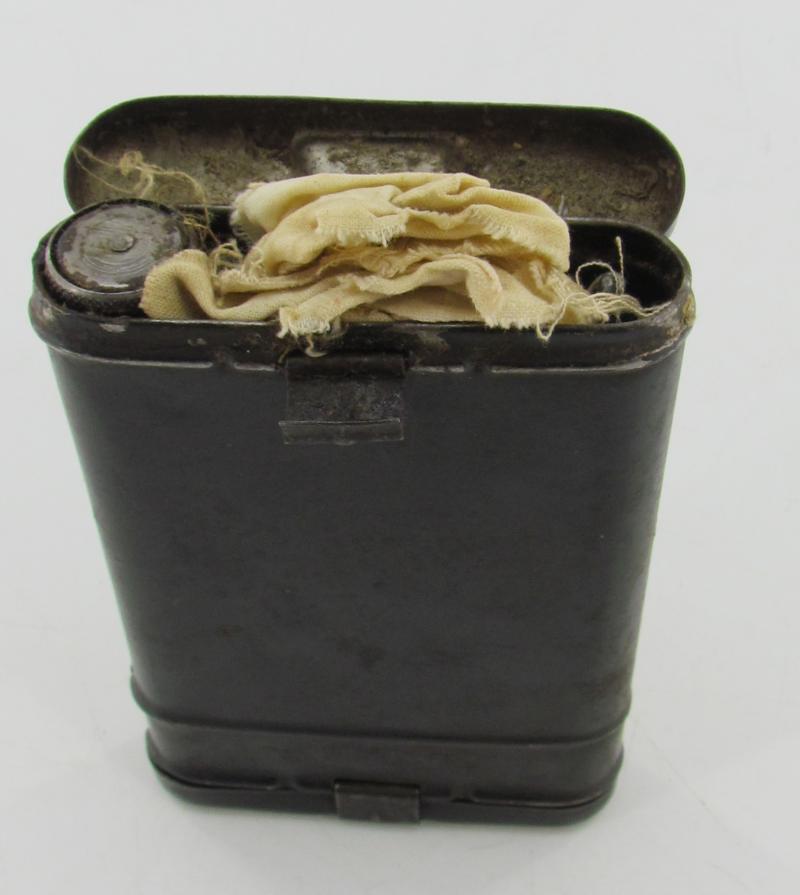 RG34 Cleaning Kit with some contents KY 1940