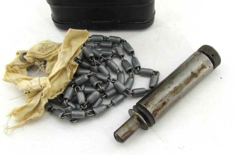 RG34 Cleaning Kit with some contents KY 1940