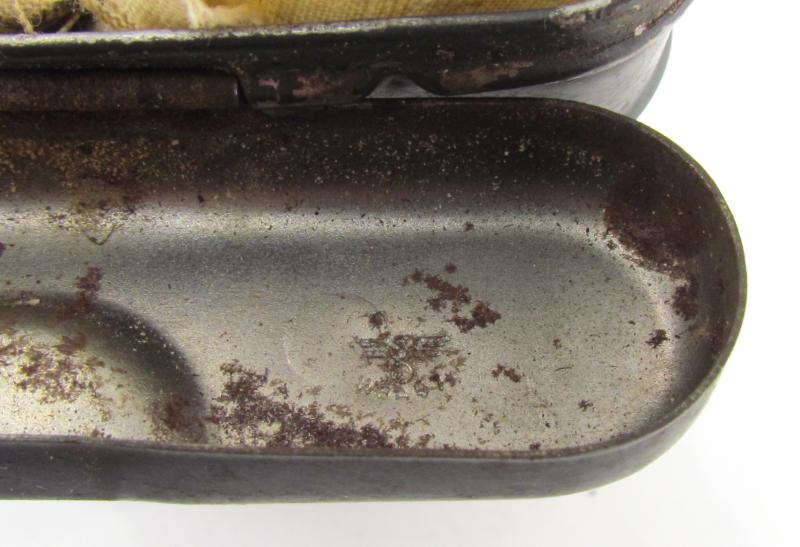 RG34 Cleaning Kit with some contents KY 1940