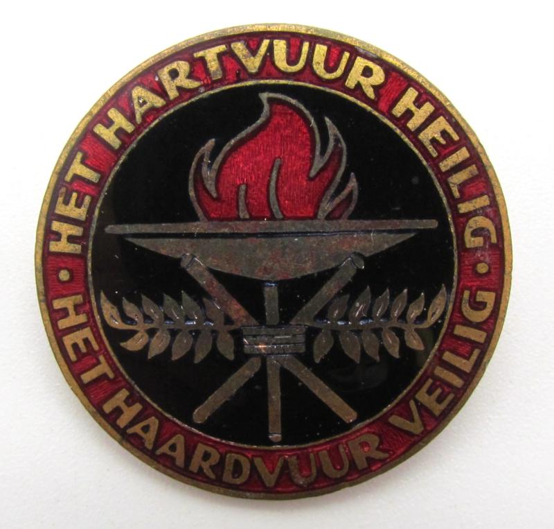 NSVO 'Het hartvuur heilig - Het haardvuur veilig' Badge