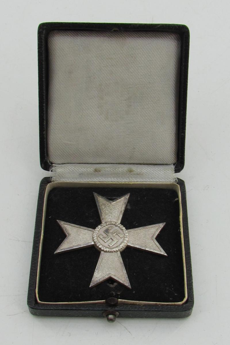 War Merit Cross (KVK) first Class without Swords in case (4)