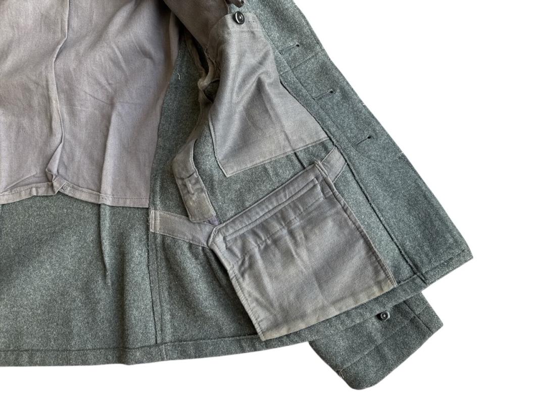 Luftwaffe Signals ( Nachrichten ) NCO Fliegerbluse with Afrika Cufftitle