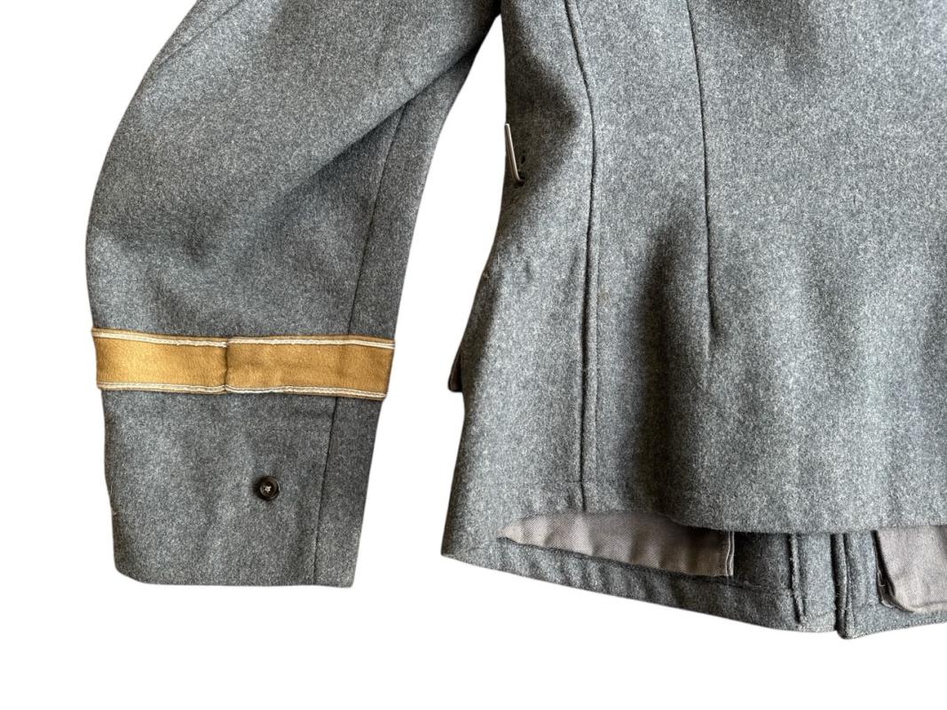 Luftwaffe Signals ( Nachrichten ) NCO Fliegerbluse with Afrika Cufftitle