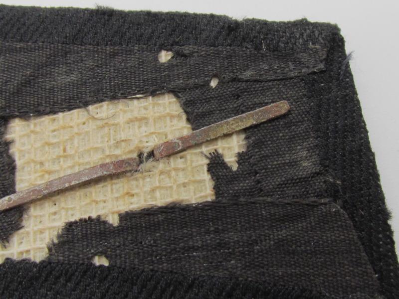 Waffen-SS ‘BeVo’ collar tab set ( with glass made pip )