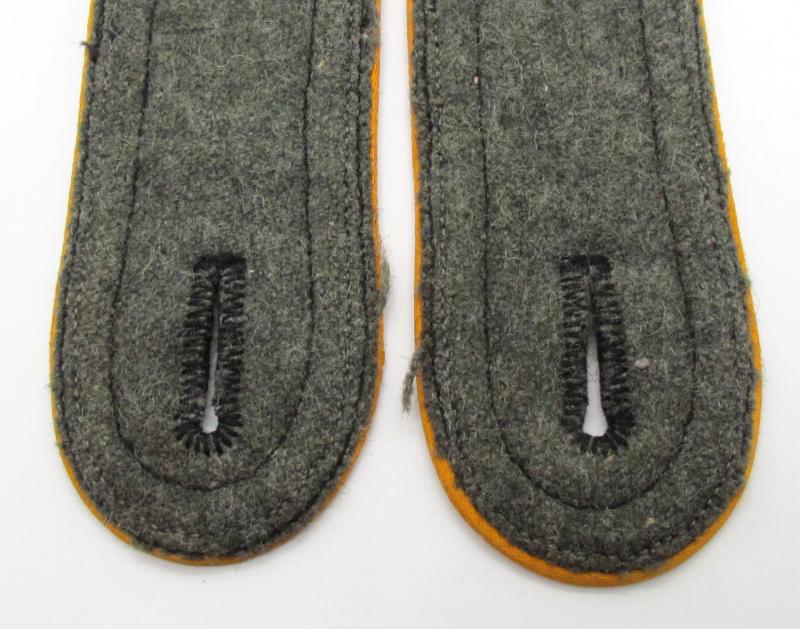 Waffen-SS reconnaissance ‘Aufklärungs-Abteilung’ shoulder boards