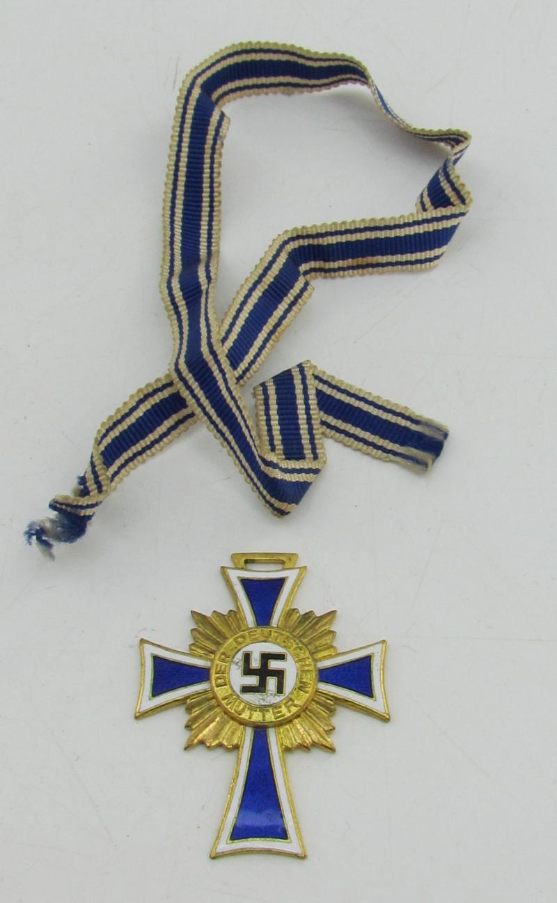 German Mothers Cross in Gold