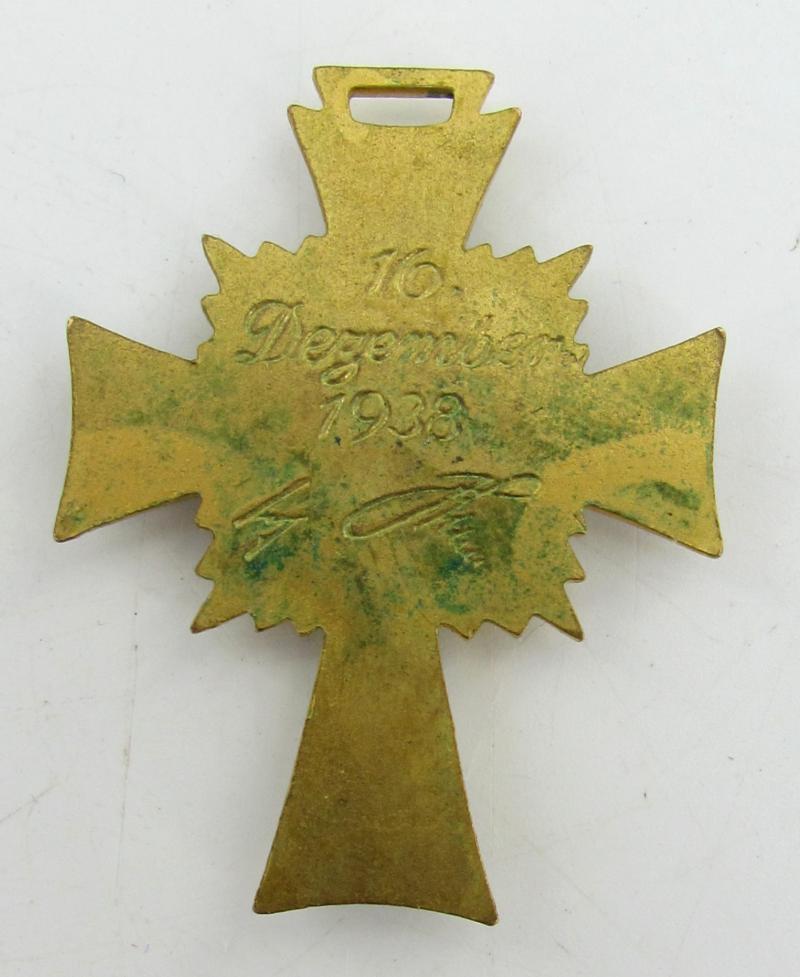 German Mothers Cross in Gold