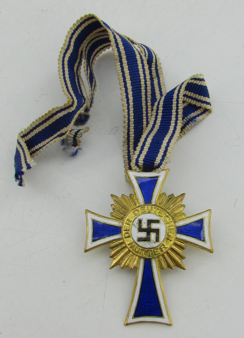 German Mothers Cross in Gold