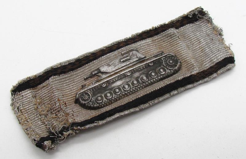 Panzer Destruction Badge (Panzervernichtungsabzeichen) – Silver